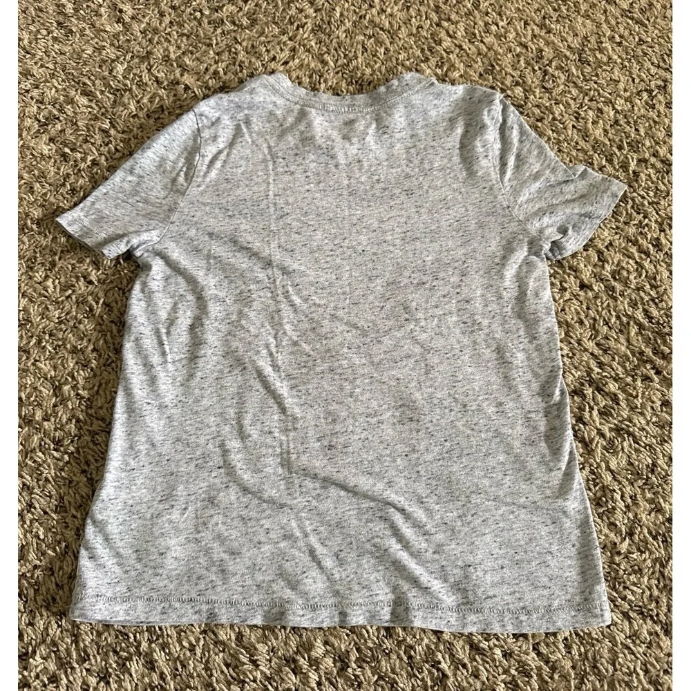 Gap Boys Gray V-Neck Front Pocket Short Sleeve Tee‎ Size Small